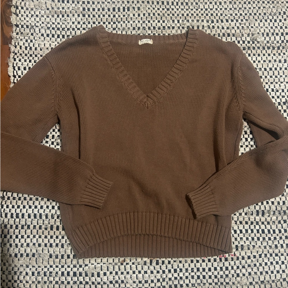 Brandy brown v neck sweater